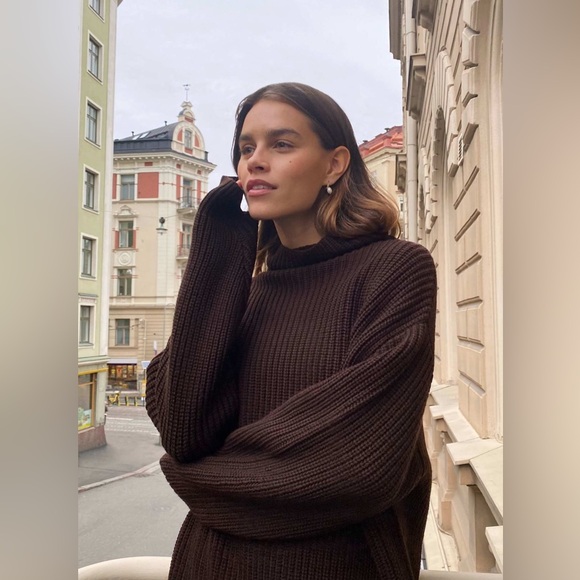 Babaton Sweaters - Babaton wool sweater size L